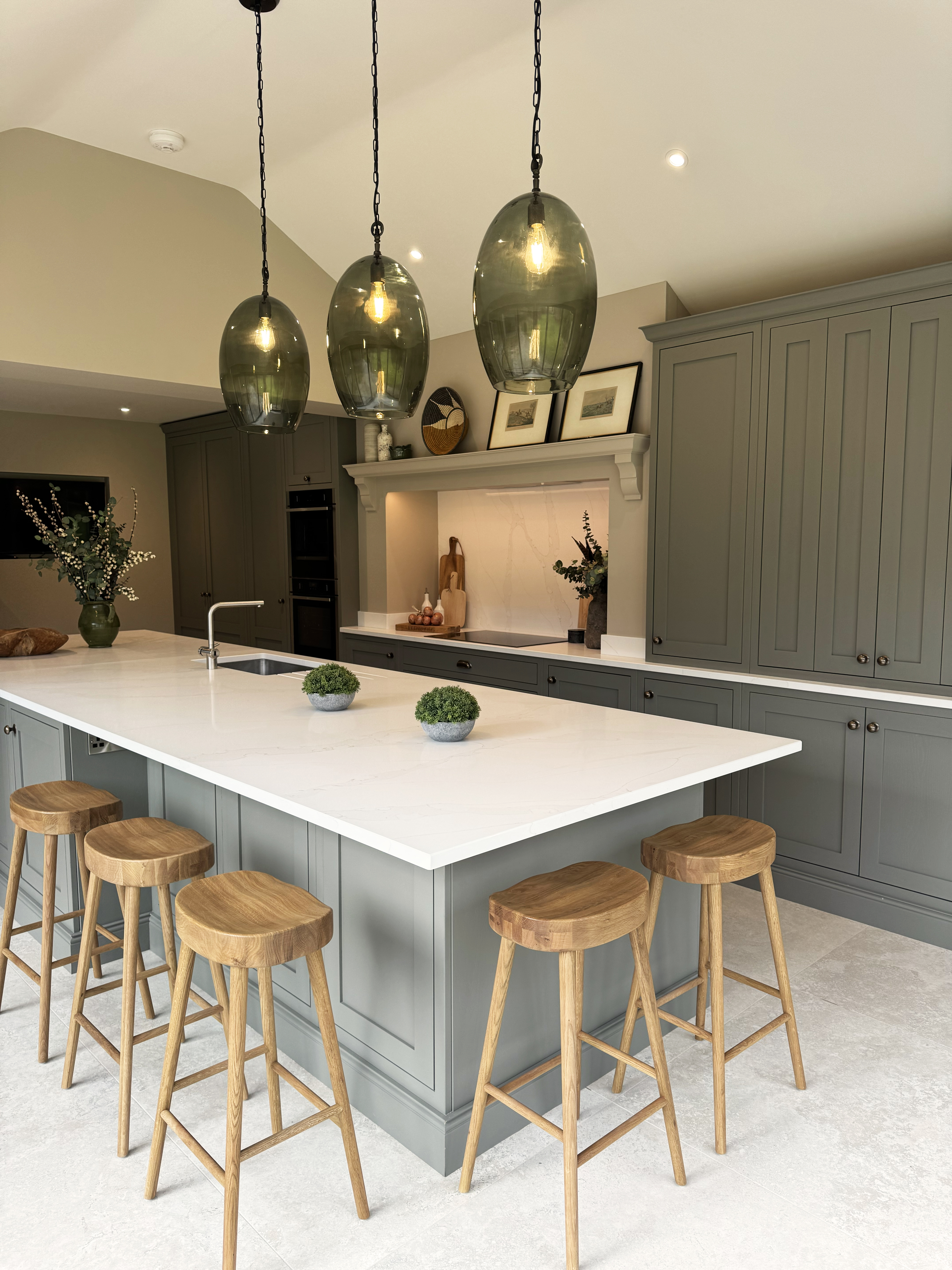 Quartz Counter Top and Lighting