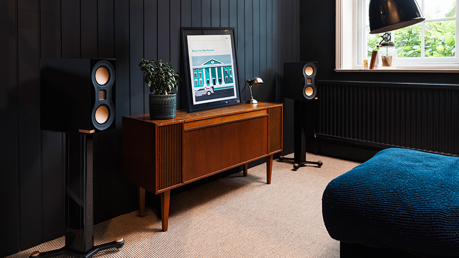 Monitor Audio Studio 89 speakers in Gloss Black