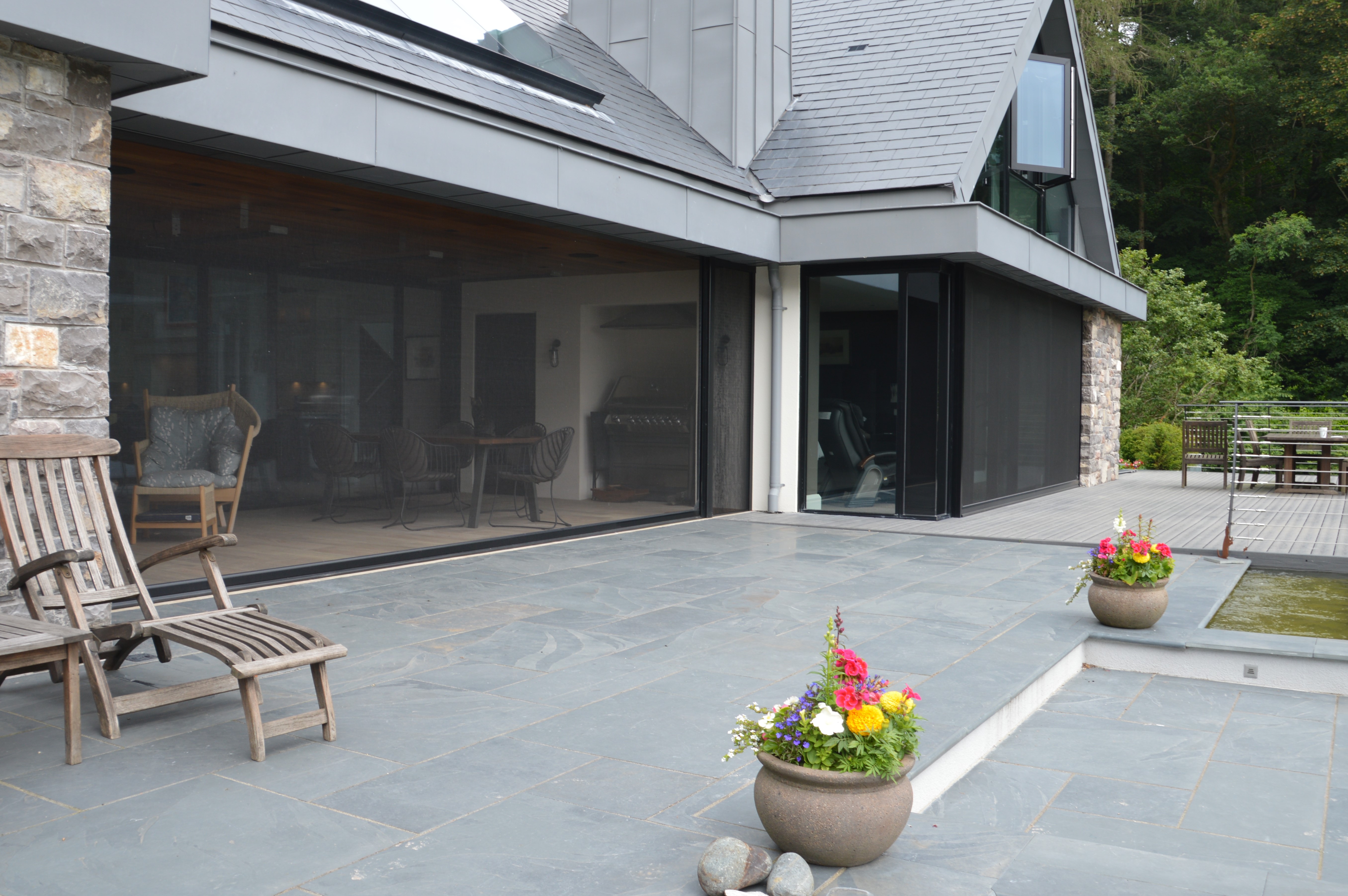 Automated and manual screens