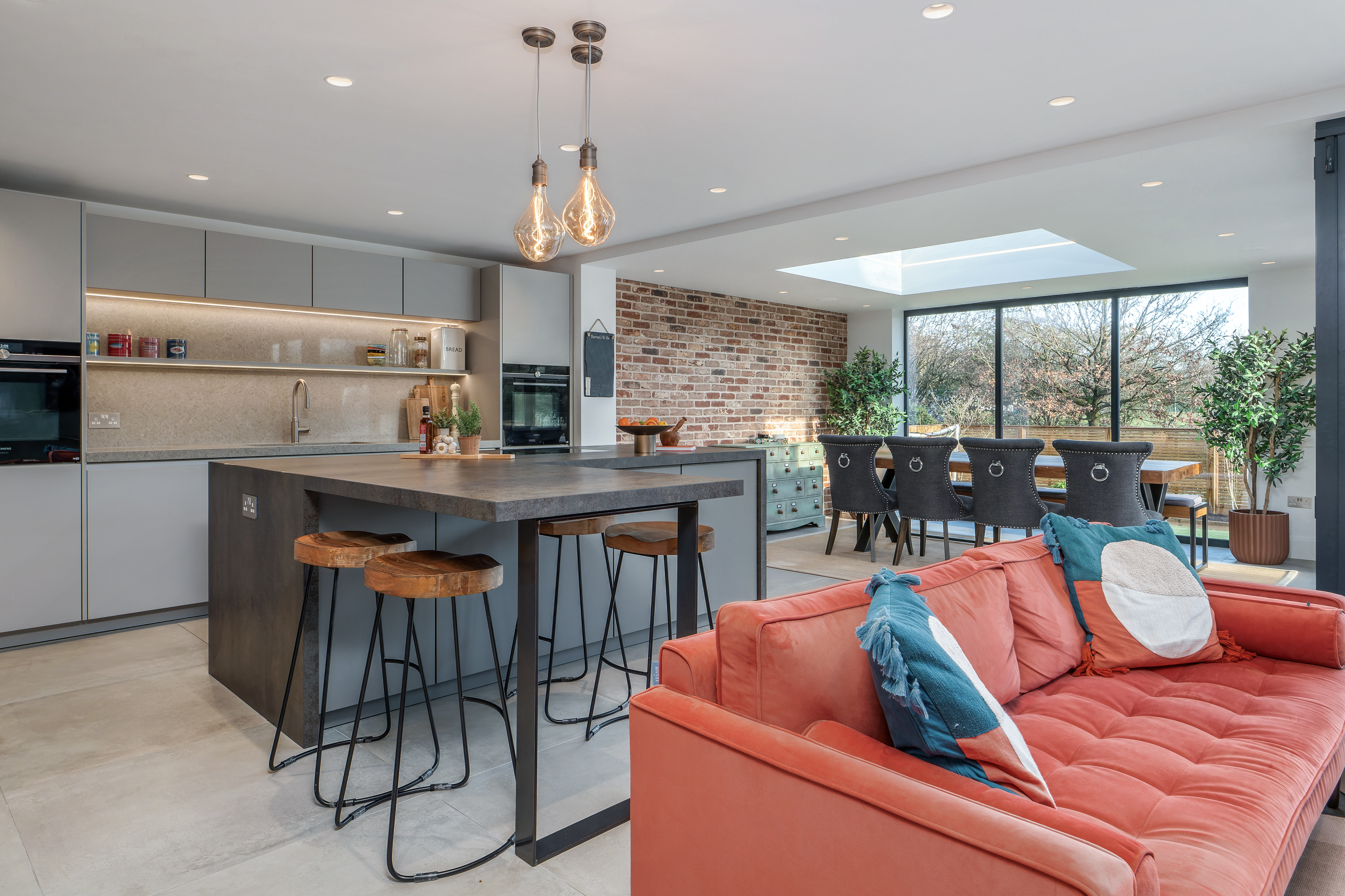 Open Plan Kitchen / Living Space 