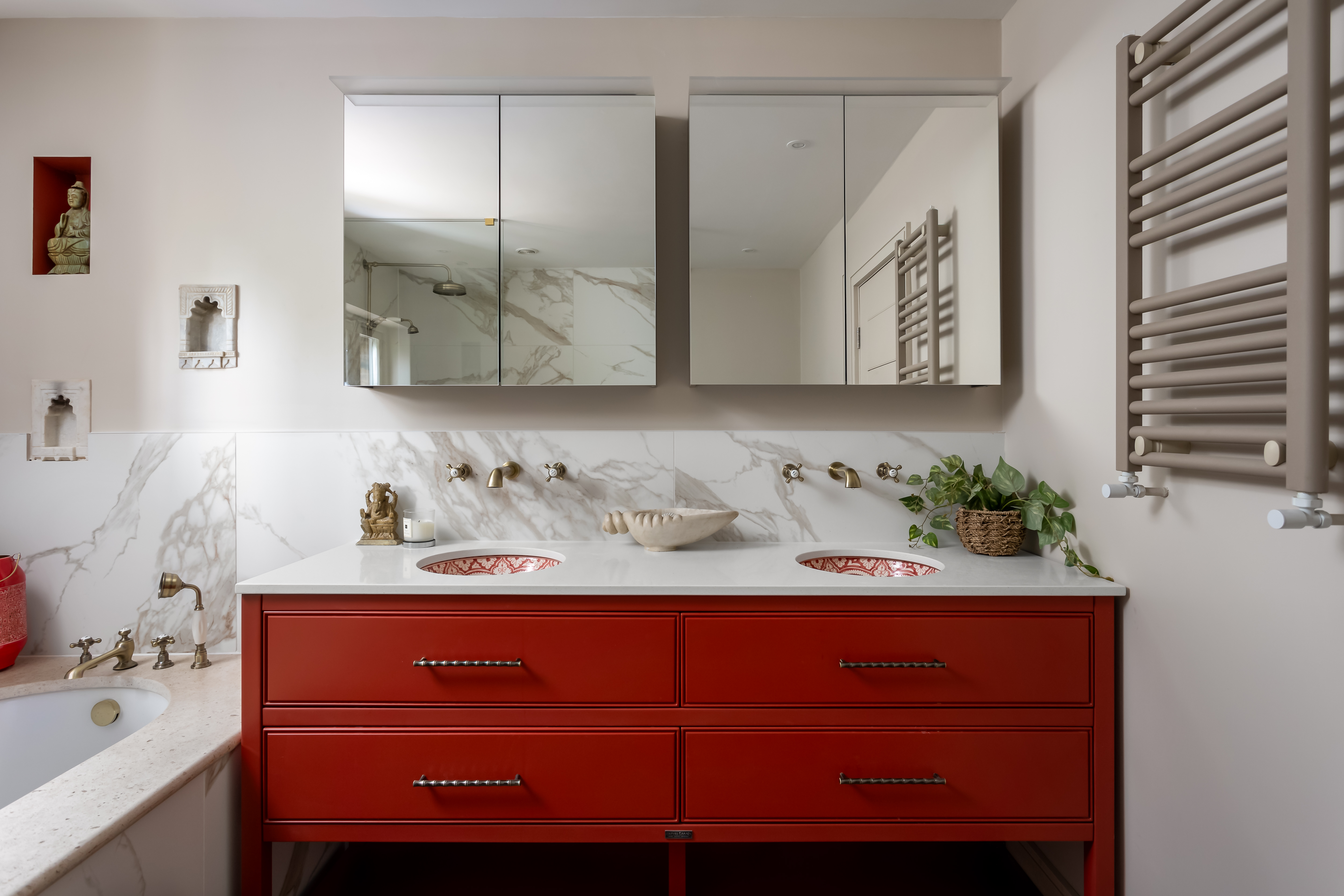 Dbl vanity with bamboo handles 