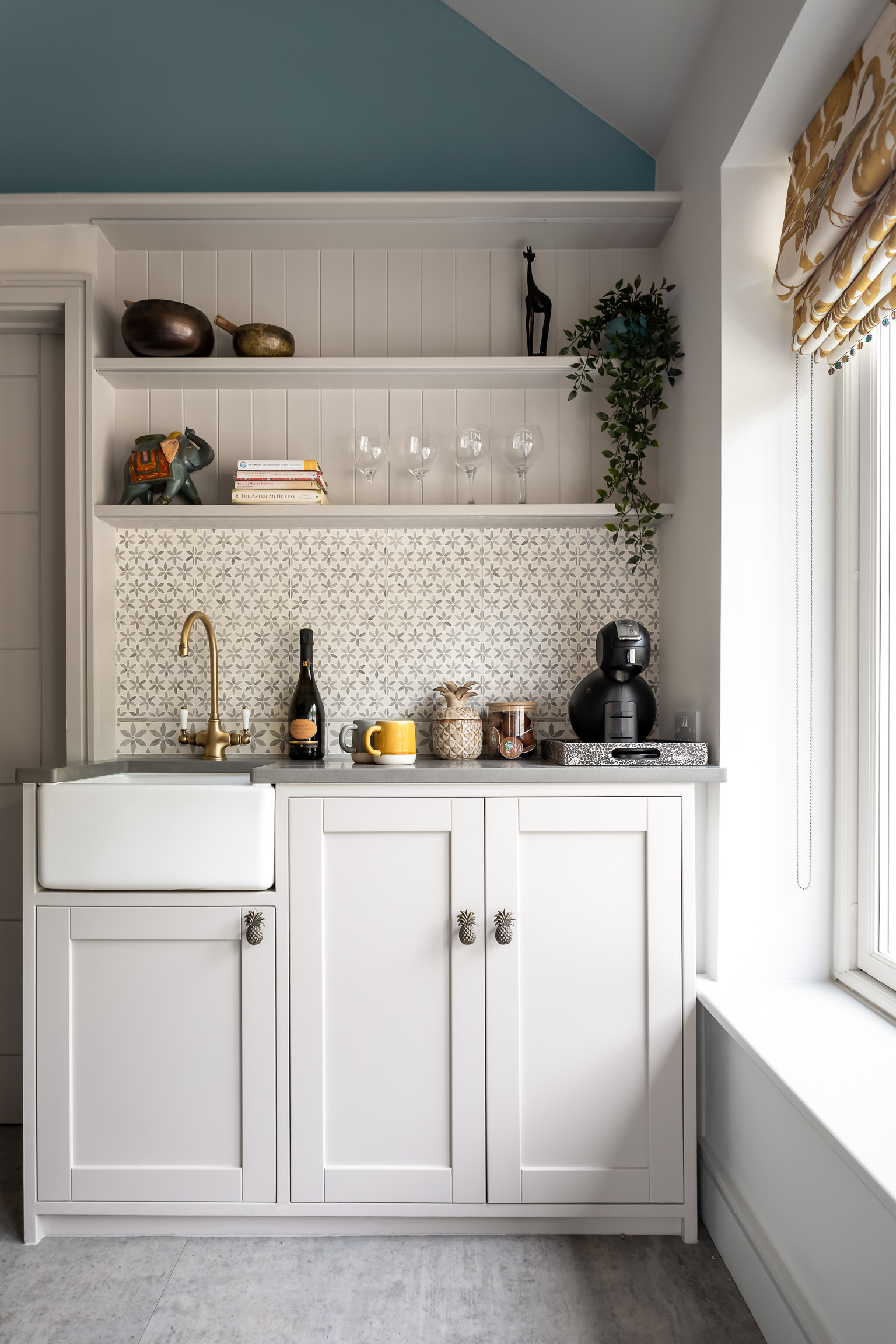Bar area off sitting room 