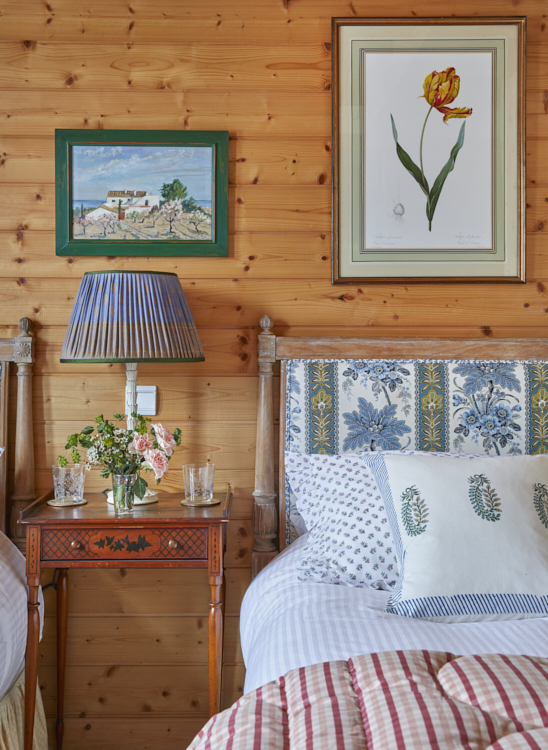 Alpine Chalet Guest Twin Room