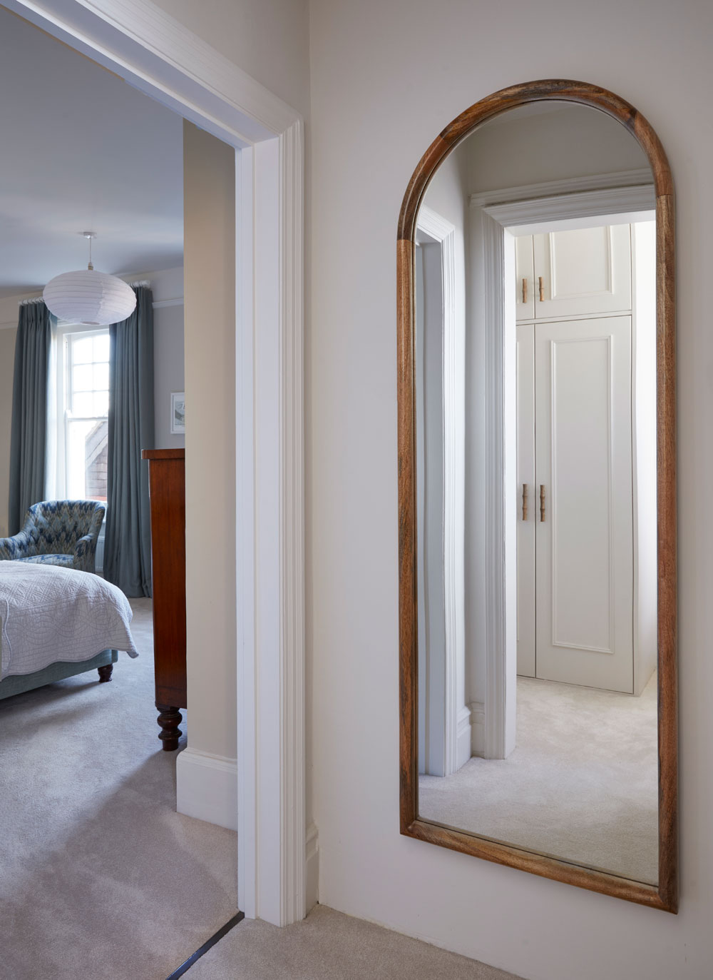 Dressing room mirror