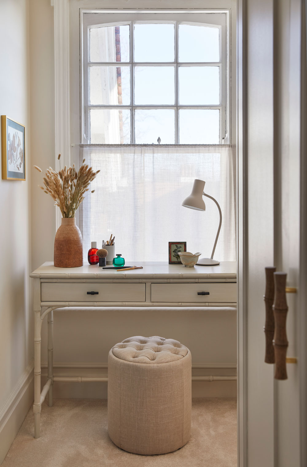 Dressing room table and seat