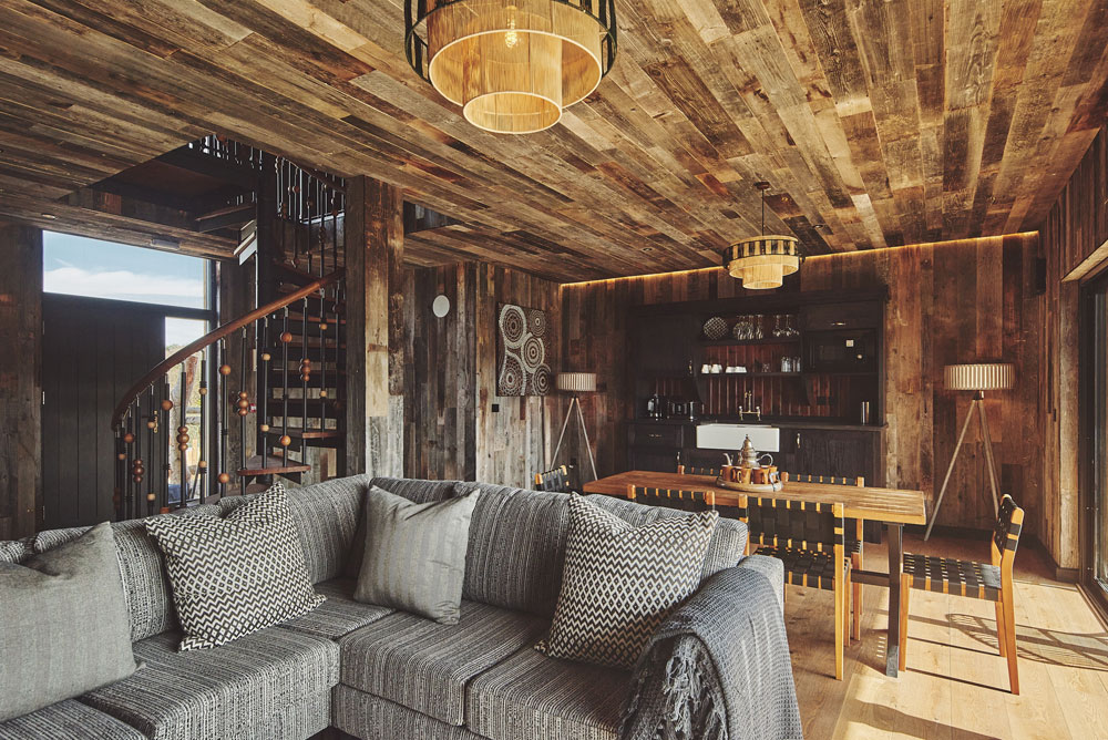 Lounge and dining area