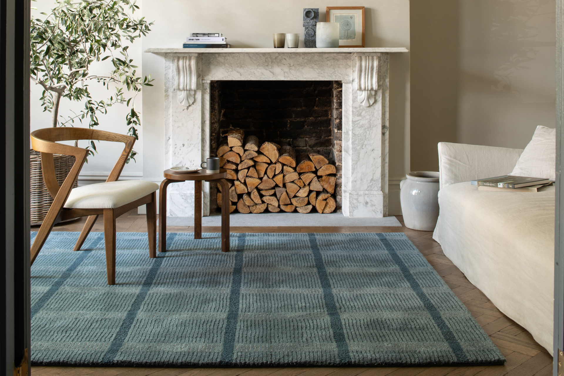 Farway hand tufted rug