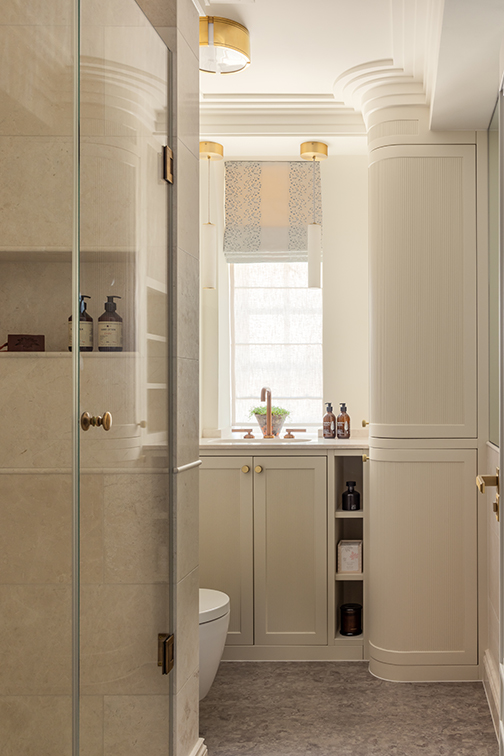 Principal en-suite Bathroom with Bespoke Cabinetry