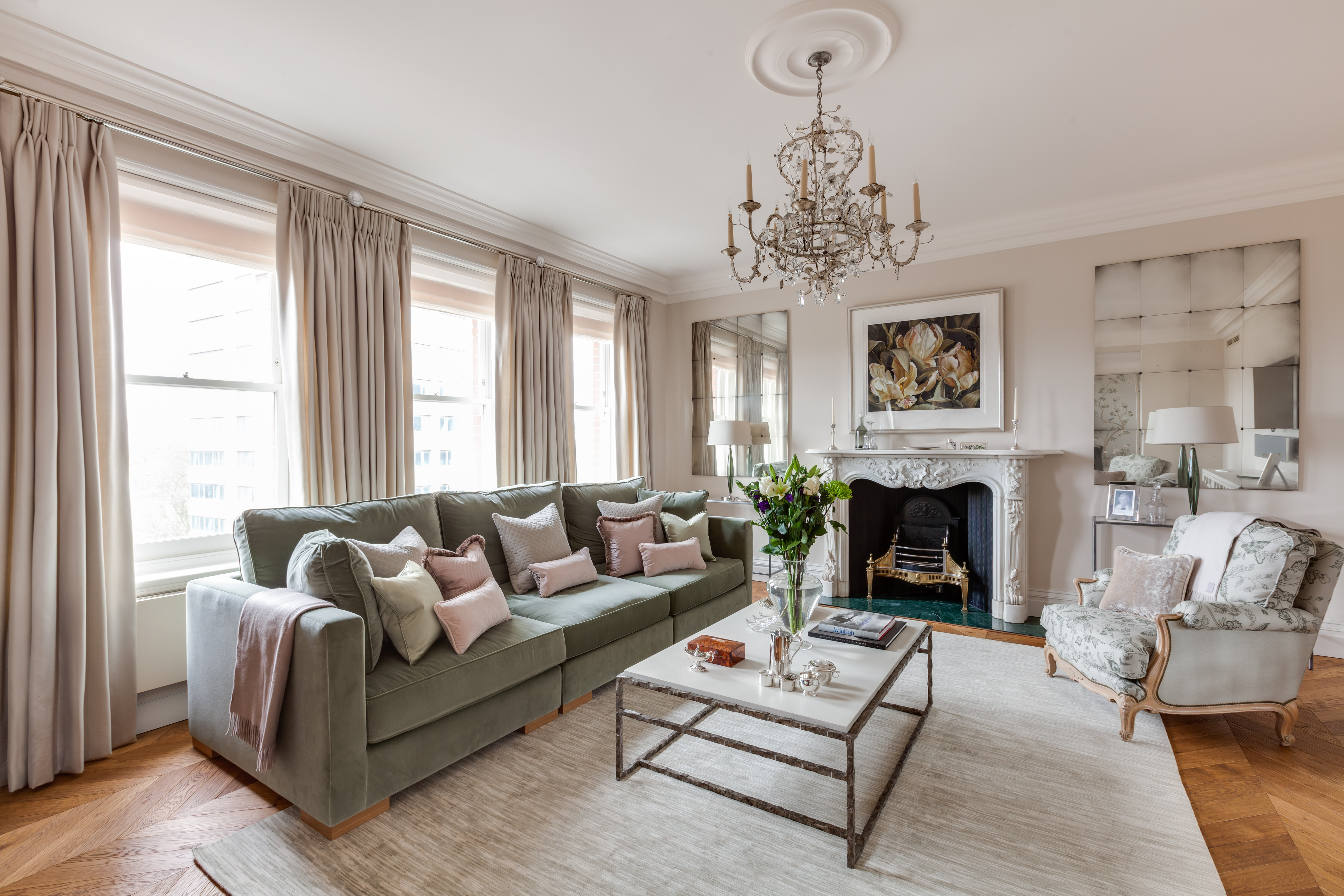 Knightsbridge, Living Room